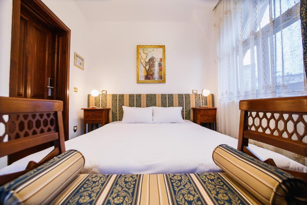 Casa 3 Guesthouse Oradea Luaran gambar