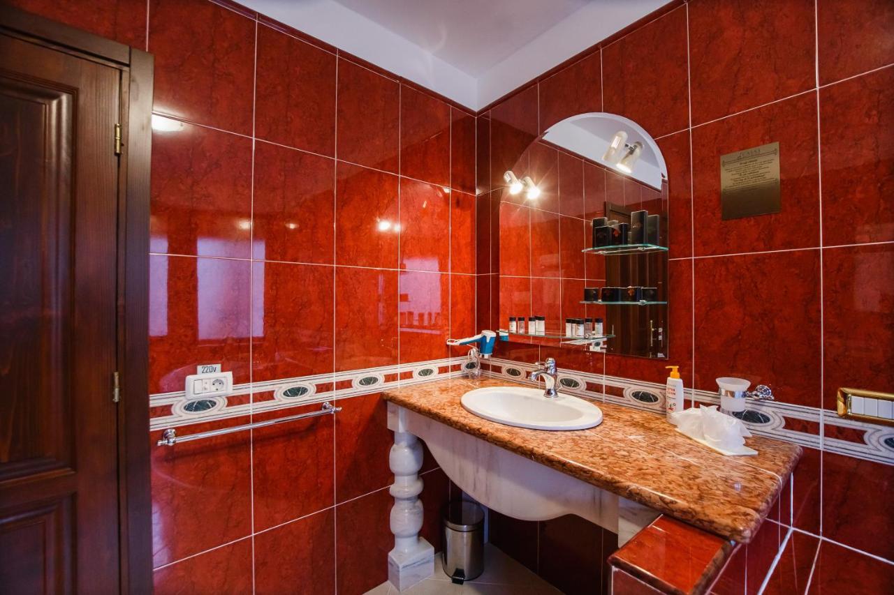 Casa 3 Guesthouse Oradea Luaran gambar
