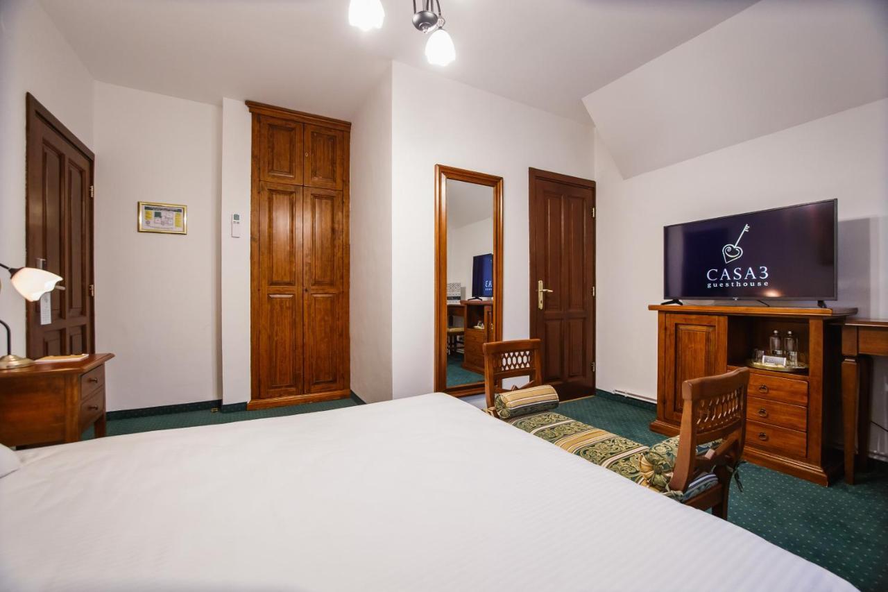 Casa 3 Guesthouse Oradea Luaran gambar