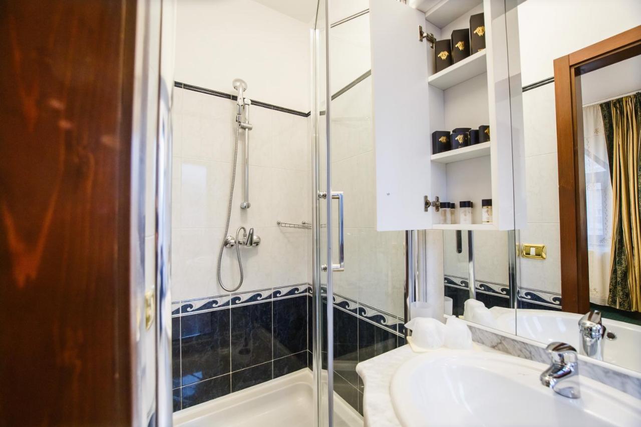 Casa 3 Guesthouse Oradea Luaran gambar