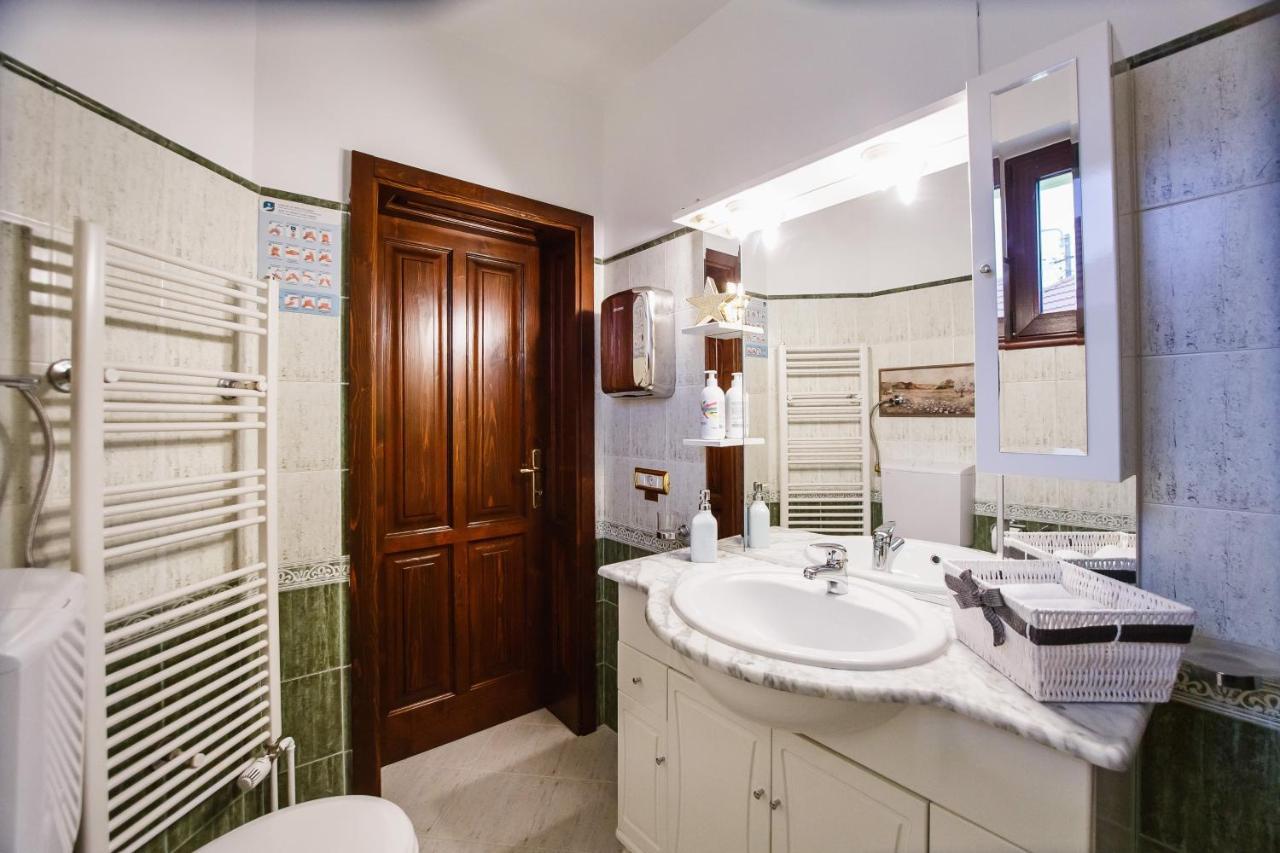 Casa 3 Guesthouse Oradea Luaran gambar