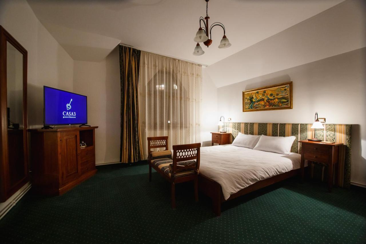 Casa 3 Guesthouse Oradea Luaran gambar